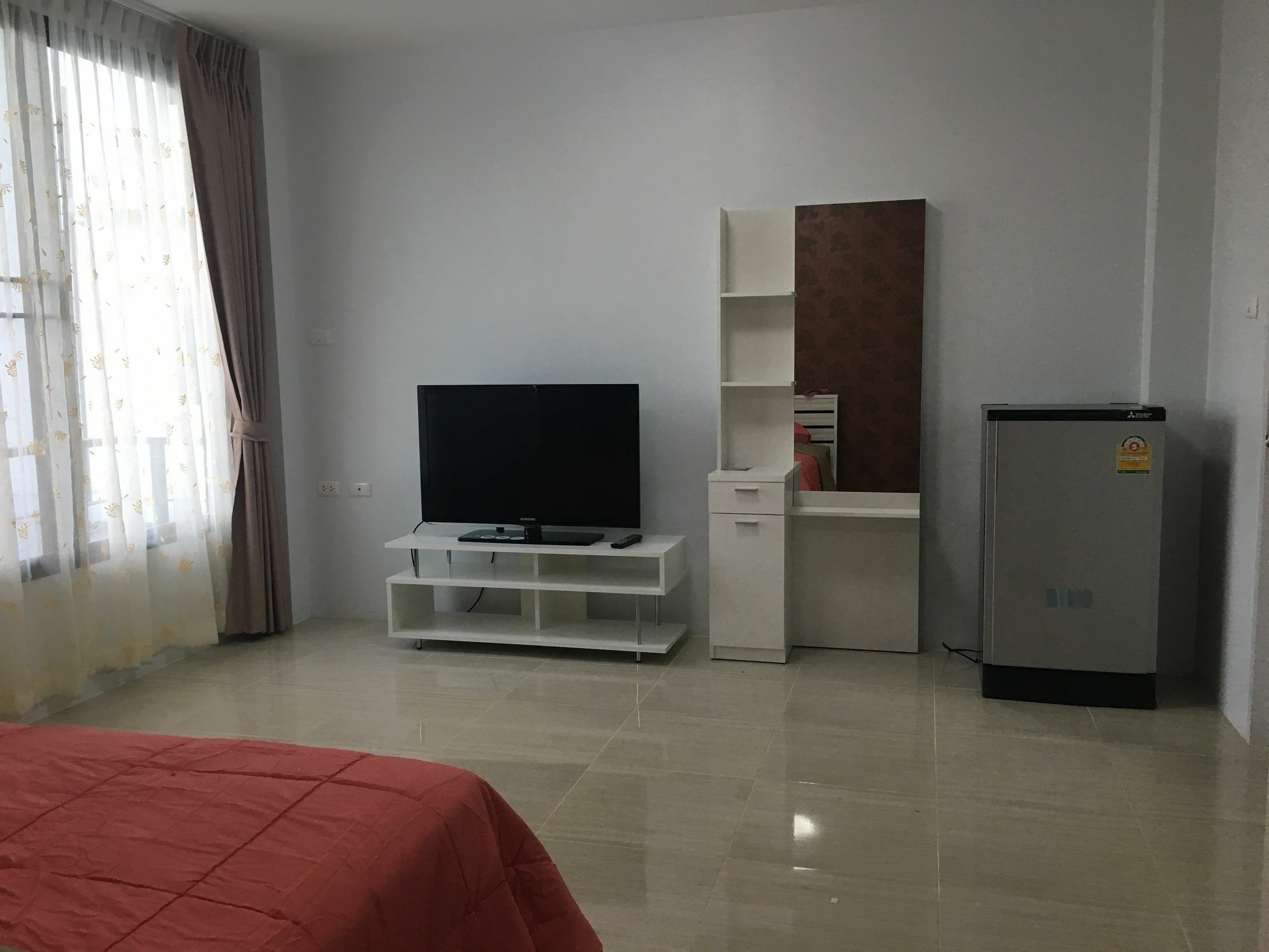 Time Hotel & Mechanical Engineering Si Racha Exterior foto